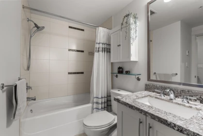 Mudroom Photo of 313 5099 Springs Boulevard, Tsawwassen, BC