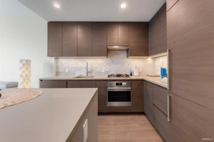 Kitchen Island Photo of 2812 2108 Gilmore Avenue, Burnaby, BC