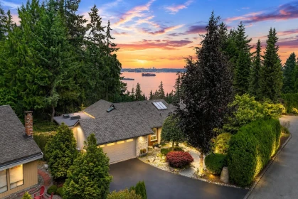 3706 Southridge Place, West Vancouver, BC, West Vancouver — Single Family Residence for sale