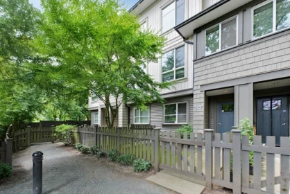 64 8355 164 Street, Surrey, BC, Surrey — Townhouse for sale