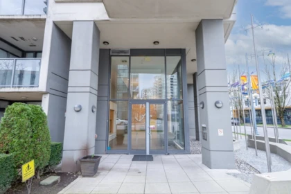 809 7360 Elmbridge Way, Richmond, BC, Richmond — Apartment/Condo for sale