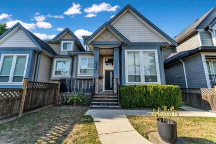 907 Harris Avenue, Coquitlam, BC, Coquitlam — Half Duplex for sale