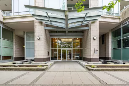 Swimming Pool Photo of 3401 2968 Glen Drive, Coquitlam, BC