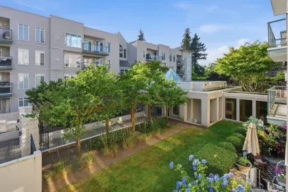 Garden / Landscaping Photo of 213 32085 George Ferguson Way, Abbotsford, BC