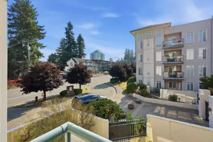 Swimming Pool Photo of 213 32085 George Ferguson Way, Abbotsford, BC