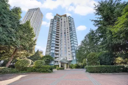 705 4505 Hazel Street, Burnaby, BC, Burnaby — Apartment/Condo for sale