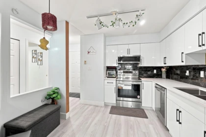 Guest Bathroom Photo of 202 12101 80 Avenue, Surrey, BC