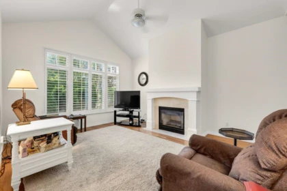 Breakfast Nook Photo of 206 6505 3 Avenue, Delta, BC
