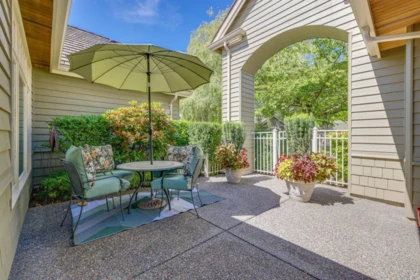 Outdoor Deck Photo of 206 6505 3 Avenue, Delta, BC