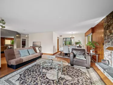 Kitchen Island Photo of 667 Cypress Street, Coquitlam, BC