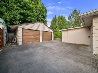 Swimming Pool Photo of 667 Cypress Street, Coquitlam, BC