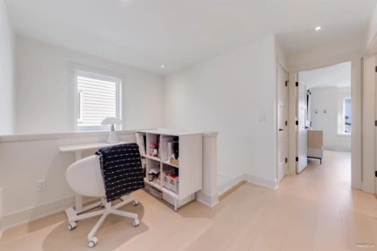 Entry Foyer Photo of 19748 75a Avenue, Langley, BC