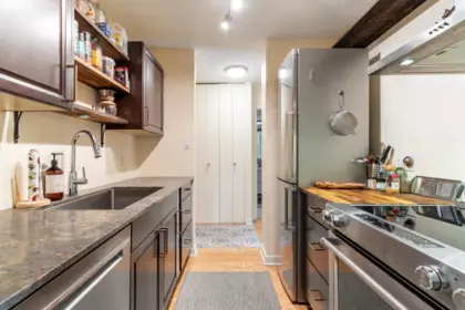 Breakfast Nook Photo of 405 1816 Haro Street, Vancouver, BC