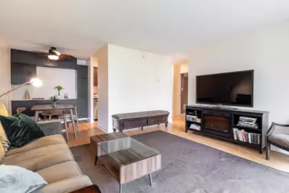 Kitchen Photo of 405 1816 Haro Street, Vancouver, BC