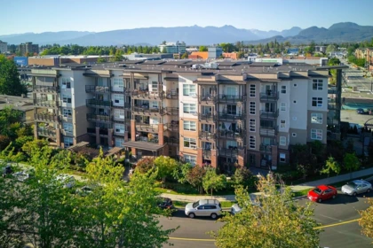 305 22577 Royal Crescent, Maple Ridge, BC, Maple Ridge — Apartment/Condo for sale