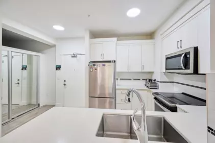Kitchen Photo of 305 22577 Royal Crescent, Maple Ridge, BC