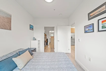 214 1621 Hamilton Avenue, North Vancouver, BC, North Vancouver — Apartment/Condo for sale