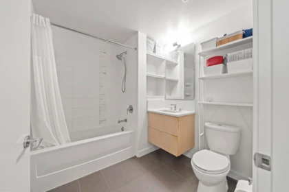 Primary Bathroom Photo of 214 1621 Hamilton Avenue, North Vancouver, BC