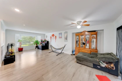 Family Room Photo of 2944 271 Street, Langley, BC