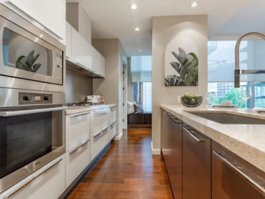 Kitchen Island Photo of 404 1616 Columbia Street, Vancouver, BC