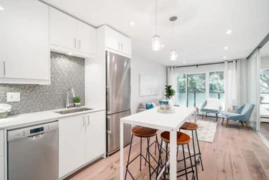 208 1425 Cypress Street, Vancouver, BC