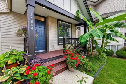 Living Room Photo of 14848 56a Avenue, Surrey, BC