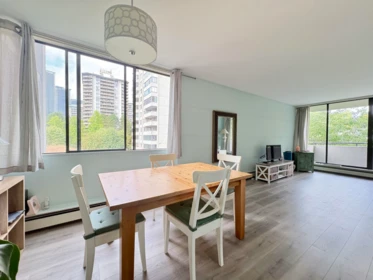 602 2060 Bellwood Avenue, Burnaby, BC, Burnaby — Apartment/Condo for sale
