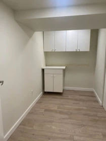 Hot Tub / Spa Photo of 3277 Chesterfield Avenue, North Vancouver, BC