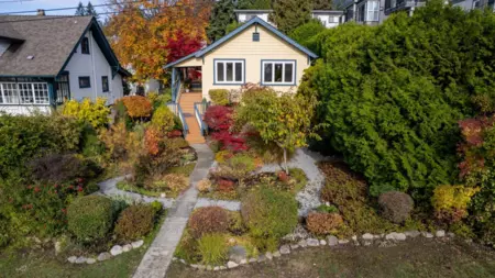 Exterior Rear Photo of 114 W Kings Road, North Vancouver, BC