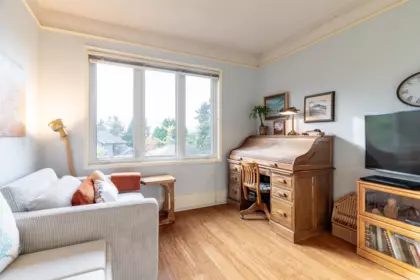 Primary Bedroom Photo of 114 W Kings Road, North Vancouver, BC