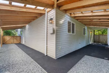 Hot Tub / Spa Photo of 63920 Flood Hope Road, Hope, BC