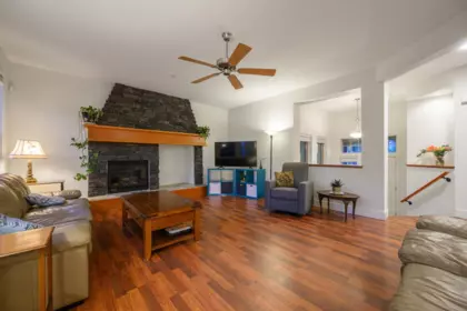 Dining Area Photo of 10676 247a Street, Maple Ridge, BC