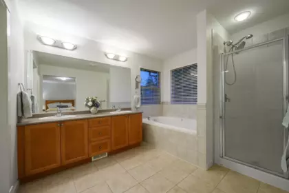 Laundry Room Photo of 10676 247a Street, Maple Ridge, BC