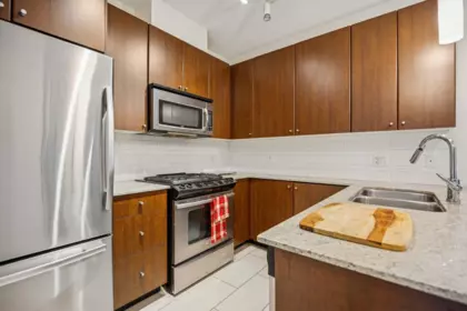Walk-In Closet Photo of 1407 280 Ross Drive, New Westminster, BC