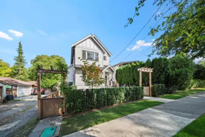 Outdoor Kitchen Photo of 1131 E 23rd Avenue, Vancouver, BC