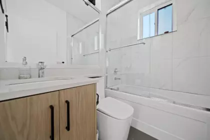 Powder Room Photo of 1131 E 23rd Avenue, Vancouver, BC