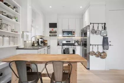 Pantry Photo of 1604 E 36th Avenue, Vancouver, BC