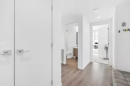 Kitchen Photo of 913 13350 Central Avenue, Surrey, BC