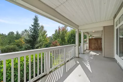 Kitchen Photo of 24 6852 193 Street, Surrey, BC