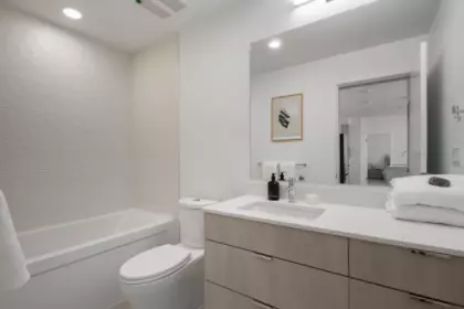 Hallway Photo of 419 2463 Rabbit Drive, Tsawwassen, BC