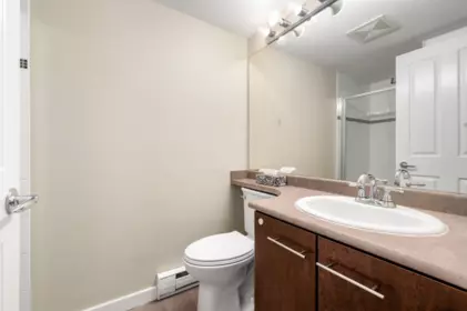 Powder Room Photo of 2112 5113 Garden City Road, Richmond, BC