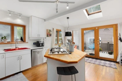 Kitchen Photo of 3524 W 16th Avenue, Vancouver, BC