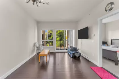Breakfast Nook Photo of 409 9655 King George Boulevard, Surrey, BC