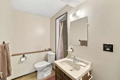 Guest Bathroom Photo of 4846 207a Street, Langley, BC