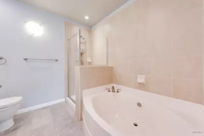 Entry Foyer Photo of 510 580 Raven Woods Drive, North Vancouver, BC