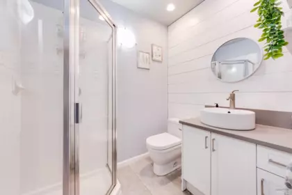 Hallway Photo of 510 580 Raven Woods Drive, North Vancouver, BC