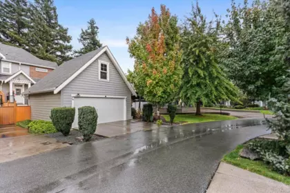 Garden / Landscaping Photo of 5711 Garrison Boulevard, Chilliwack, BC