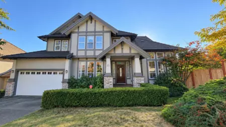 23 Fernway Drive, Port Moody, BC, Port Moody — Single Family Residence for sale