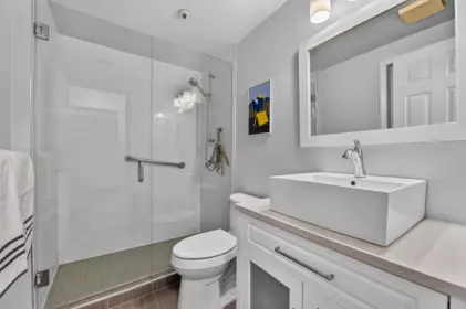 Hallway Photo of 208 2288 W 12th Avenue, Vancouver, BC