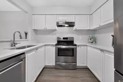 Kitchen Photo of 208 2288 W 12th Avenue, Vancouver, BC